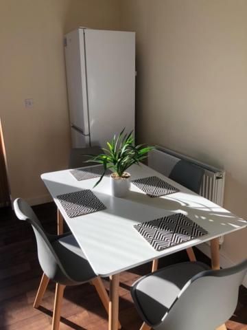 Bray House - Perfect For Large Groups Villa Wolverhampton Exteriör bild