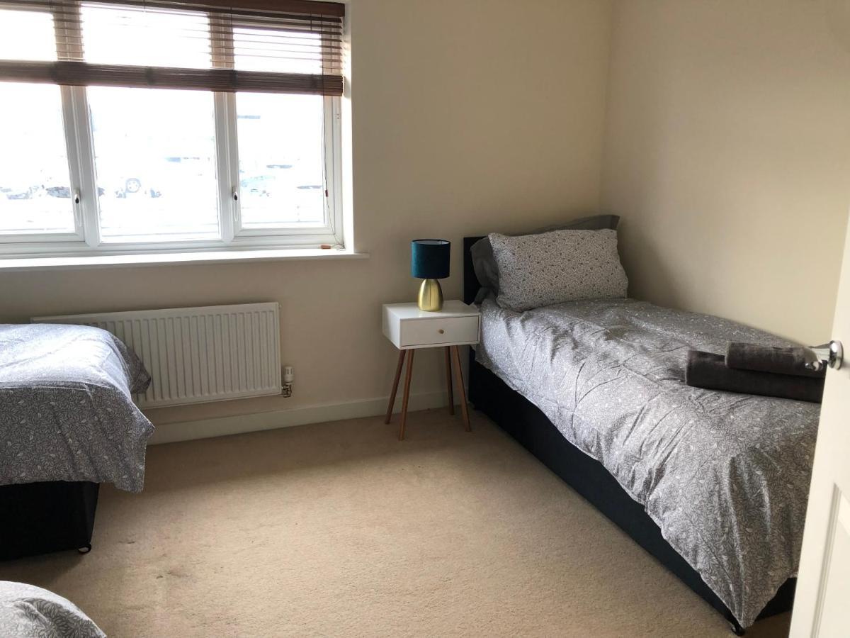 Bray House - Perfect For Large Groups Villa Wolverhampton Exteriör bild