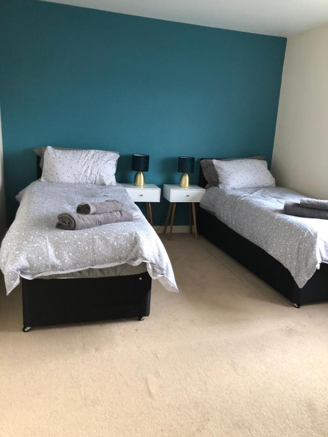 Bray House - Perfect For Large Groups Villa Wolverhampton Exteriör bild